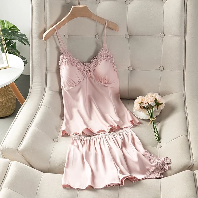 Bộ đồ ngủ hai dây vải satin mỏng cổ chữ V có đệm ngực thời trang hè cho nữ
