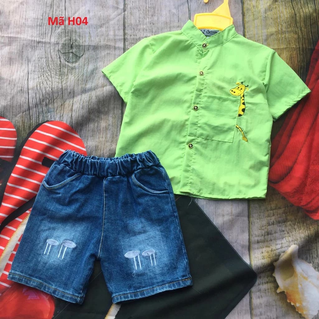 [hot] Bộ hươu cao cổ-quần jean màu xanh lá Hàn Quốc cho bé cực đẹp
