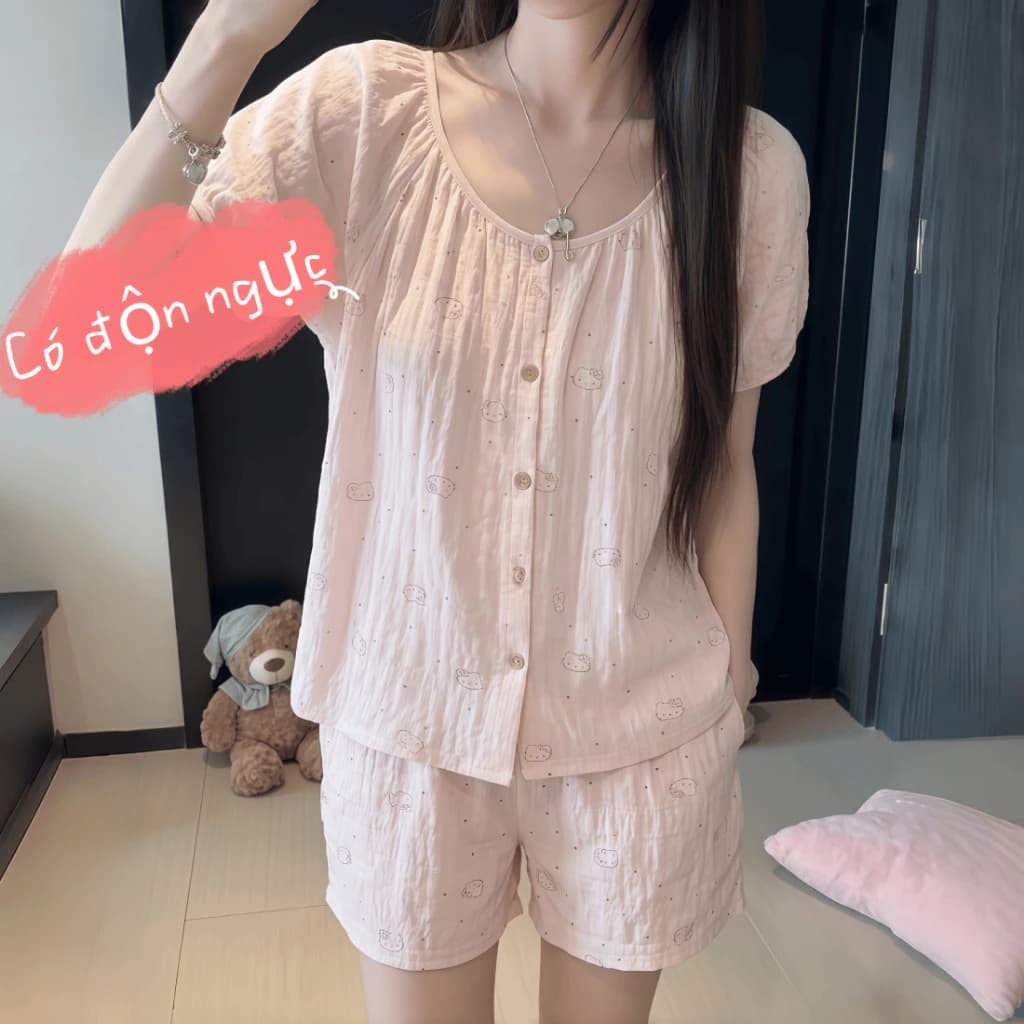 【Có độn ngực】Bộ đồ ngủ nữ mới xuân hè 2026: Áo cardigan không cổ dáng rộng + quần cotton mềm mại mỏng nhẹ, màu trơn in hình hoạt hình dễ thương ngọt ngào【mặc nhà hay đi chơi đều xinh – thoải mái an giấc mỗi đêm】