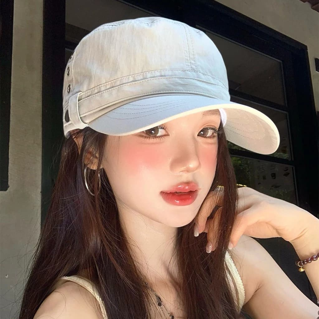 Retro Đinh Tán Nhanh Khô Flat Top Equestrian Mũ Nữ Xuân Hè Thời Trang Sang Trọng Mặt Nhỏ Tấm Che Nắng Chống Nắng Mũ Đạt Đỉnh