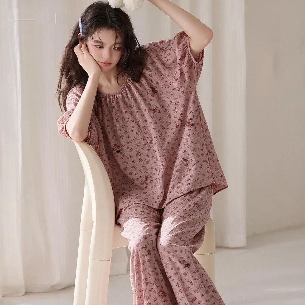 Bộ đồ ngủ 2026 mới nhất - Cotton nguyên chất mỏng nhẹ - Thoáng mát - Áo ngắn tay + quần dài - Phong cách Hàn Quốc thời trang - Mẫu hot bán chạy - Free ship ✅ Giao hàng trong ngày