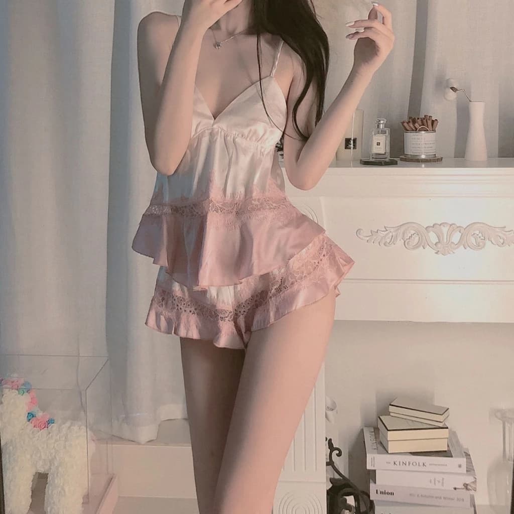 Bộ Đồ Ngủ Hai Dây Bằng Lụa Mát Phong Cách Mới Quyến Rũ Cho Nữ