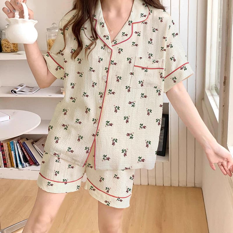 [40-72.5kg] Bộ đồ ngủ ngắn tay họa tiết hoa cho phụ nữ, thích hợp mặc ngoài trời, bộ đồ thư giãn thoải mái