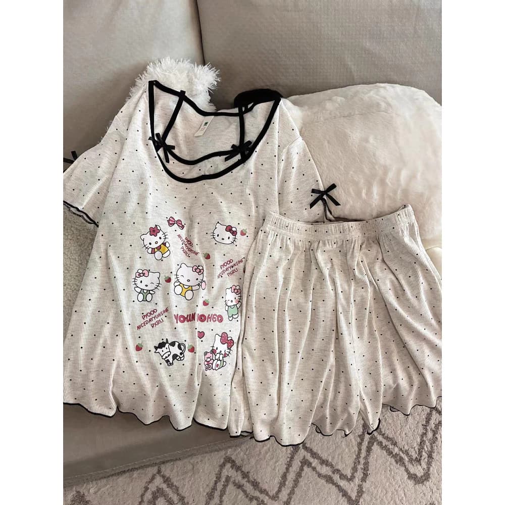 Bộ đồ ngủ nữ Hello Kitty có miếng đệm ngực, thiết kế thoáng mát cho mùa hè