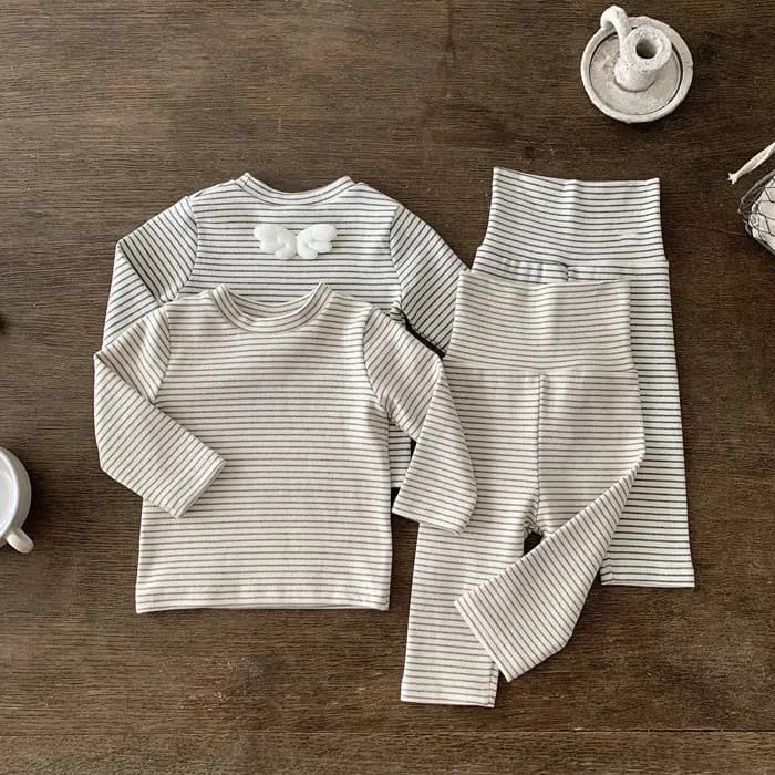 【Thiên thần nhỏ dễ thương】Bộ quần áo trẻ em Blck Mini Wings Áo thun sọc dài tay dễ thương có quần Đồ mặc nhà cho bé