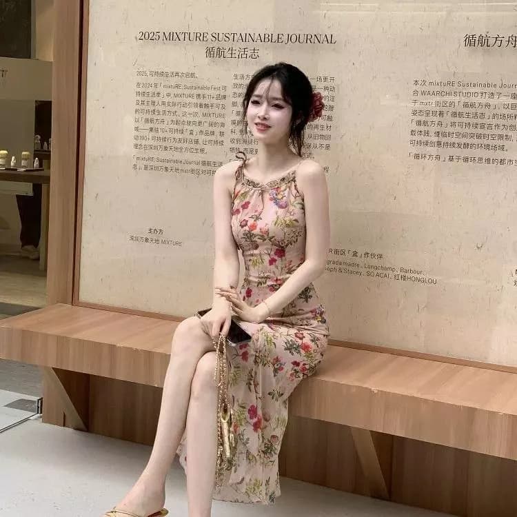Váy slip dress dây mảnh Monet Garden phong cách Pháp, dáng dài không đều, đi nghỉ mát, ôm dáng tôn dáng sang trọng