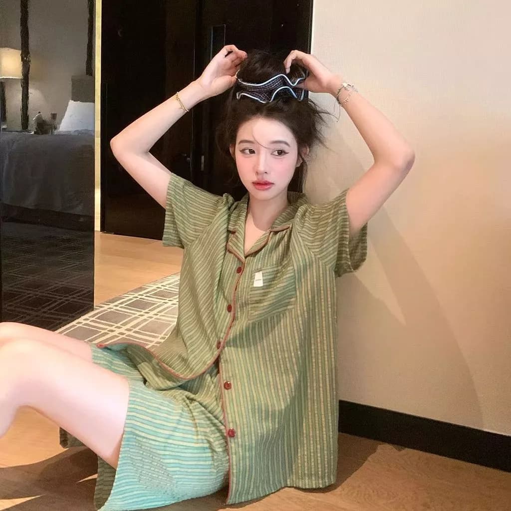 Bộ đồ ngủ sọc hai màu dành cho nữ, kiểu dáng mùa hè mới, nhẹ, thoải mái, bộ quần áo ngắn tay, có thể mặc ở nhà - Order