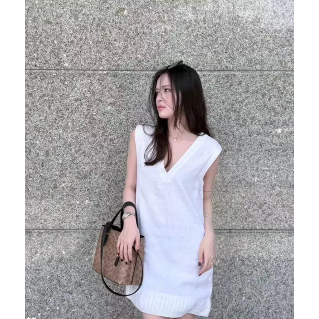 Đầm Suông Sát Nách Cổ V Linen MyaHouse