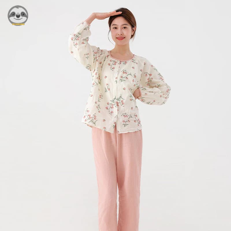 Áo choàng và bộ quần áo ngủ từ cotton nguyên chất: hoa văn cổ tròn, dài tay