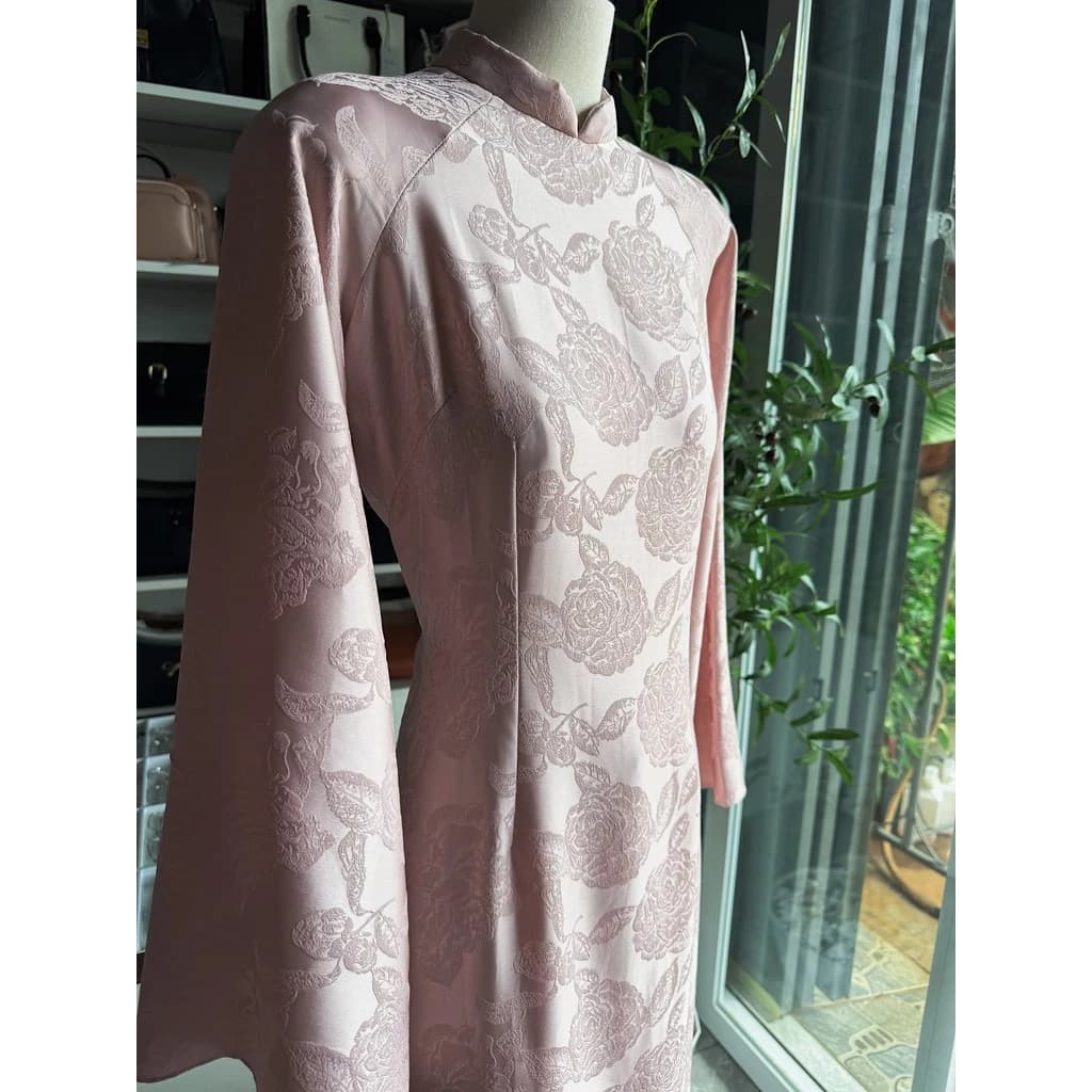 Áo dài gấm hoa hồng( chưa bao gồm quần)