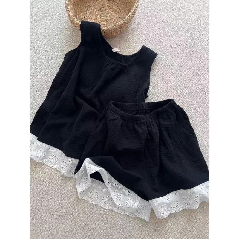 [Pre-Order]-Áo vest không tay ren màu đen và quầnshort bộ đồ ngủ hai mảnh phù hợp mặc ở nhà mẫu mới hàng QC loại 1