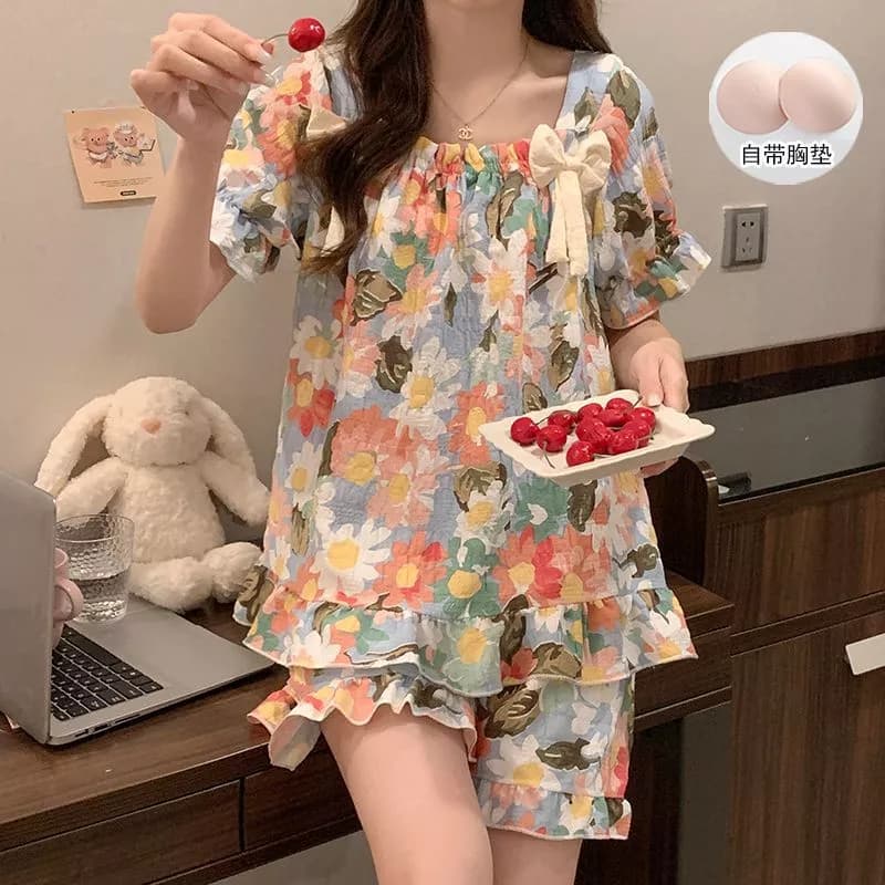 Bộ đồ ngủ nữ có miếng đệm ngực Đồ mặc nhà nữ Quần short ngắn tay ngắn phong cách mỏng Mùa hè ngọt ngào Dễ thương dáng rộng Kích thước lớn Bộ đồ ngủ đơn giản thoải mái Bộ 2 món có thể đeo bên ngoài