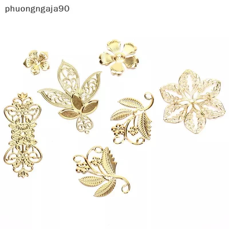 50pcs cổ điển kim loại lá Filigree hoa Slice Charms DIY Craft đồ trang sức làm
