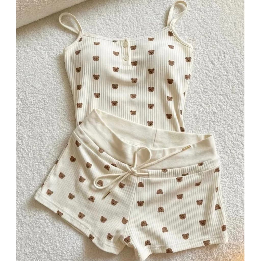 Hannie_Oder Bộ đồ ngủ nữ mặc nhà áo 2 dây kèm đệm ngực, Set mặc nhà chất thun tăm hoạ tiết gấu nhí cài cúc tôn hàng QC