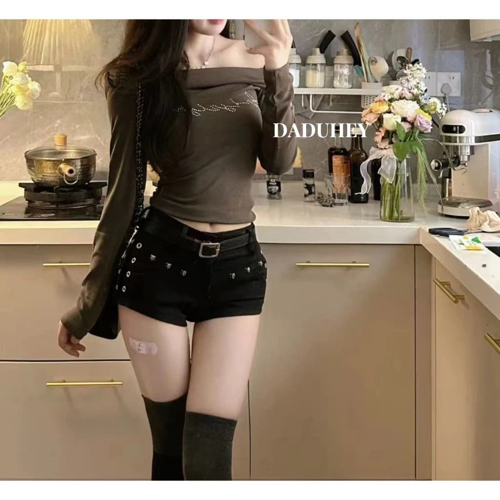 DaDuHEY! HÀNG SẴN - Quần short jeans đen form body - Thiết kế đinh tán - tôn dáng - Phong cách ulzzang Hàn Quốc