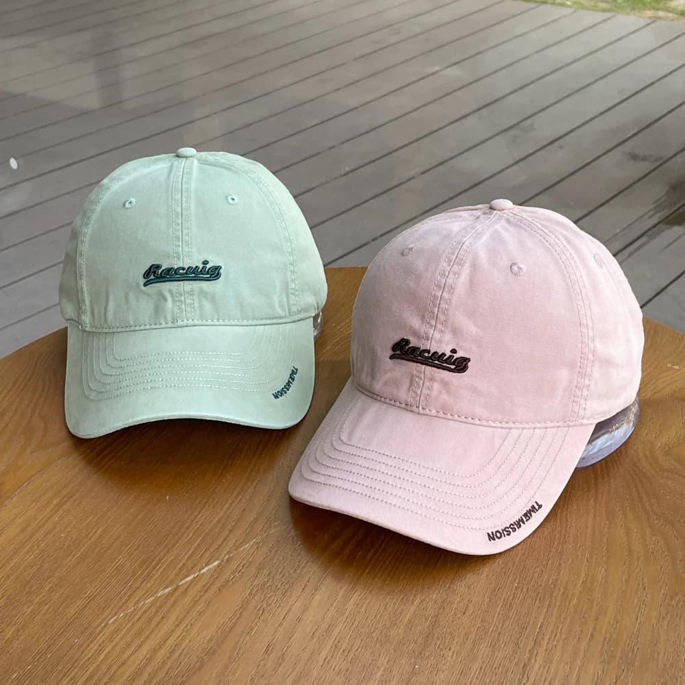 Thêu chữ trên mũ bóng chày, áo mềm phong cách preppy