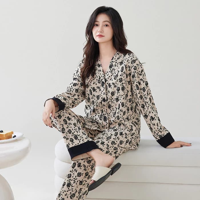 Bộ đồ ngủ dài tay nữ cotton, phù hợp mặc ở nhà
