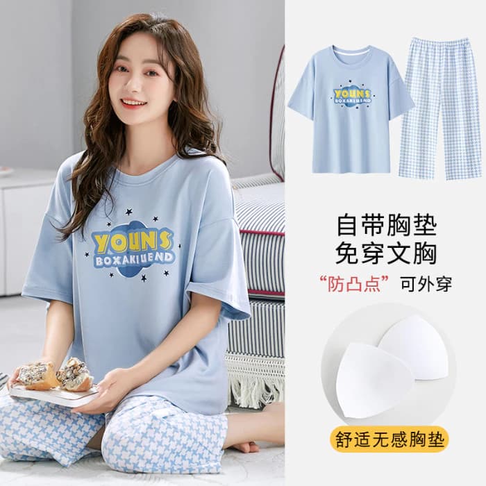 Bộ đồ ngủ nữ từ cotton tay ngắn và quầncrop, có miếng lót ngực, cổ tròn, phù hợp làm homewear