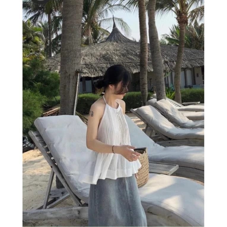 Áo yếm linen xoè nơ sau xếp ngực