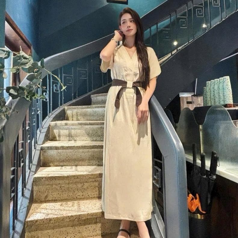 [Mya house] Đầm linen kem cổ V form suông rộng có túi + dây cột eo nâu