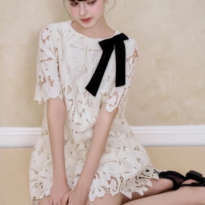 SANDY DRESS - Váy ren babydoll đính nơ xinh xắn DTM