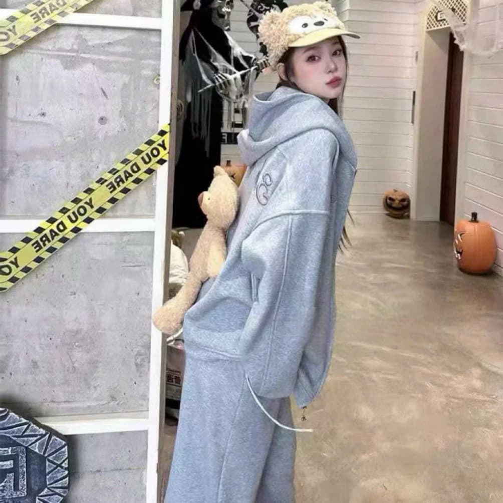 𝑴𝒐𝒏𝒔𝒕𝒂_𝒔𝒕𝒖𝒅𝒊𝒐//  ```[BỘ ĐỒ THỂ THAO NỈ GẤU BÔNG] Set Hoodie Nỉ Bông Xinh Xắn Kèm Gấu Teddy, Đồ Nỉ Unisex Tho