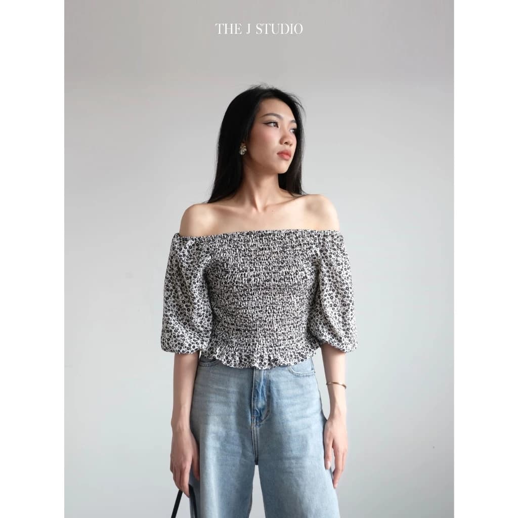 Áo Trễ Vai Hoa Nhí Tay Lửng, Thân Áo Thun Co Giãn, Vải Lụa Cao Cấp, Thấm Hút Mồ Hôi Tốt - Flora Top | THE J STUDIO