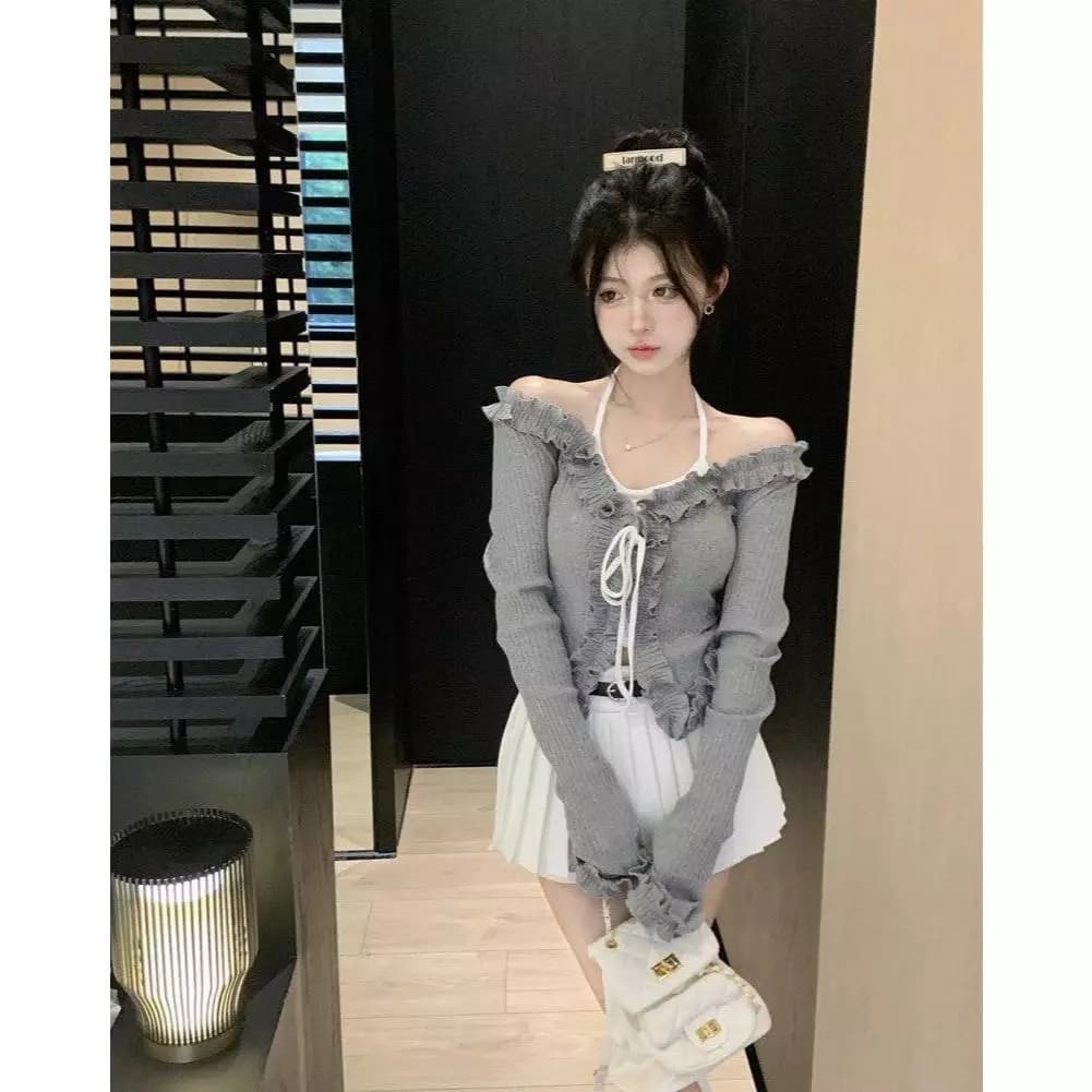 🍒(Hàng mới về) Set 3sp áo yếm + cv xếp ly + car xám belt - Trắng 🔥𝐇𝐨𝐚̉ 𝐓𝐨̂́𝐜🔥 𝐌𝐄𝐎𝐈𝐍𝐃𝐀𝐇𝐎𝐔𝐒𝐄