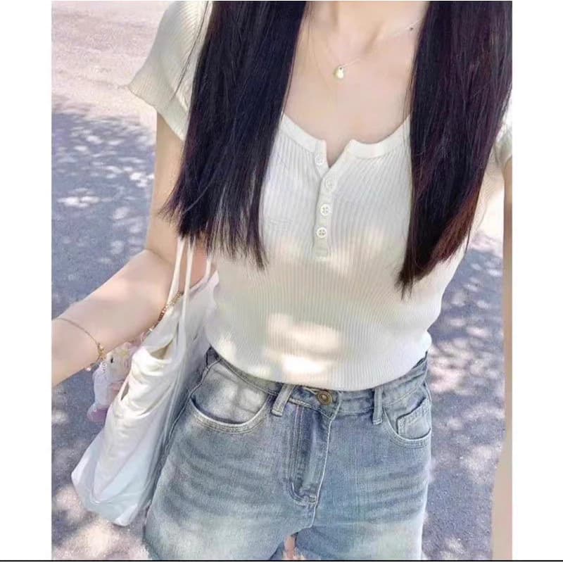 Áo thun croptop baby tea 4 cúc tay ngắn chất thun tăm kiểu dáng ôm cho Nữ