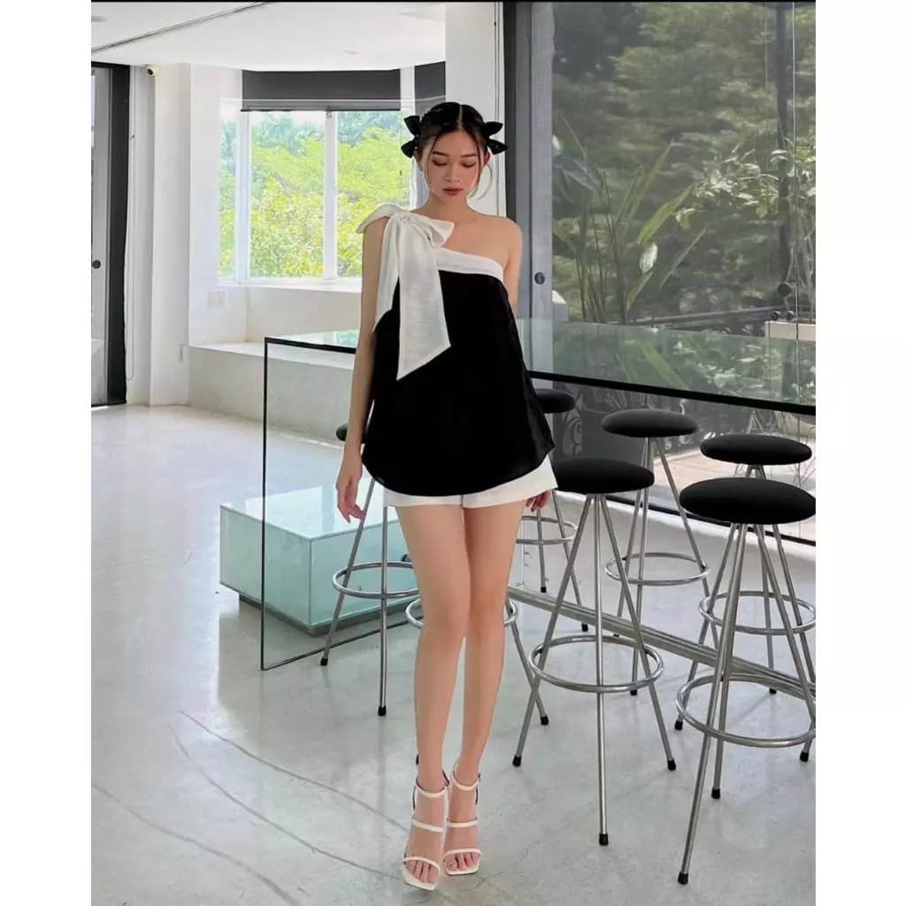 SET ÁO LỆCH VAI VIỀN TRẮNG PHỐI QUẦN SHORT KEM, SET ĐỒ NỮ THỜI TRANG CÁ TÍNH | MEOINDAHOUSE