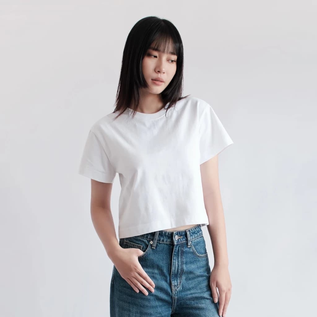 Áo Thun Trắng Nữ Mid-Crop, Áo Thun Boxy Mặc Thường Ngày, Áo Phông Basic Trơn Cotton - The J Studio
