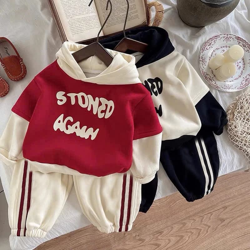 Set Bộ Hoodie vải nỉ có mũ cho bé trai bé gái, Hàng mới về, Phong cách Hàn Quốc in chữ STONED AGAIN, size 8-19 kg Sandal