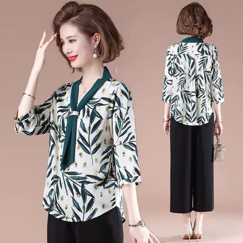 Bộ quần áo nữ trung niên thời trang, áo sơ mi họa tiết và quần ống rộng phong cách thanh lịch
