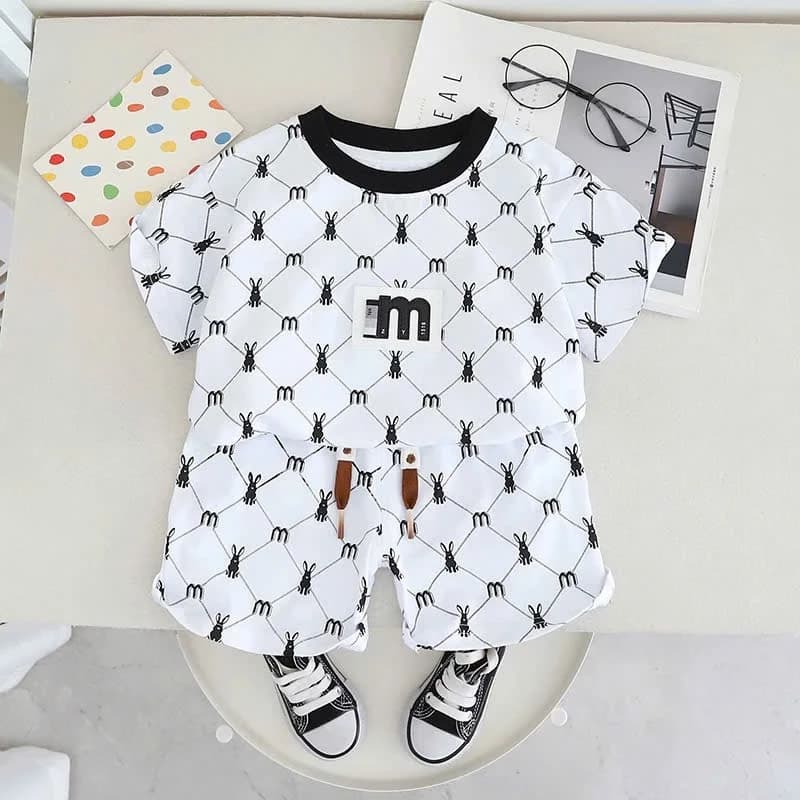 Bộ Quần Áo Ngắn Tay Hoạ Tiết Nhí Chữ M Cá Tính Dành Cho Bé Trai 9-43kg Chất Liệu Cotton Mềm Mịn Thoáng Mát