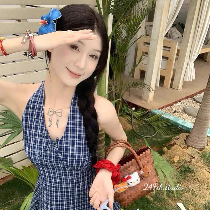 Váy kẻ cổ yếm dáng ngắn chun lưng phong cách tiểu thư Hàn Quốc 24Febstudio VN96