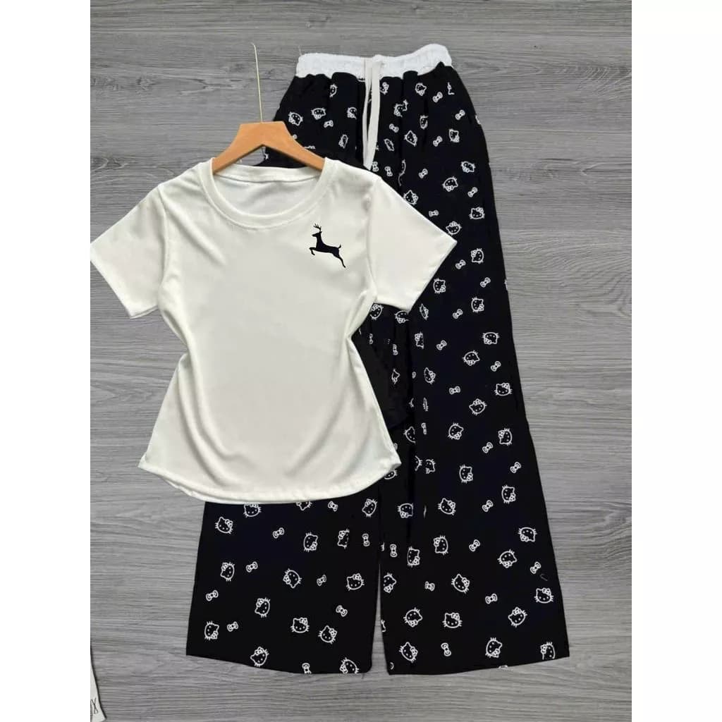 Sét Bộ Quần Dài Mèo Cạp Trắng Mix Áo Thun Babytee In Huơu ,Ngựa Giả Thêu Siêu Sắc Nét