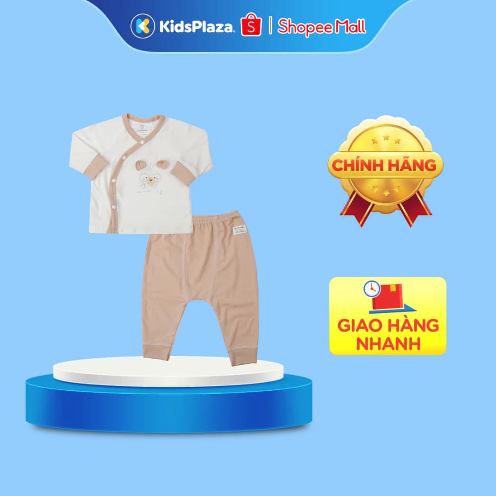 Bộ quần áo dài tay cài lệch KidsPlaza Otis in gấu ND25T (Be nâu)
