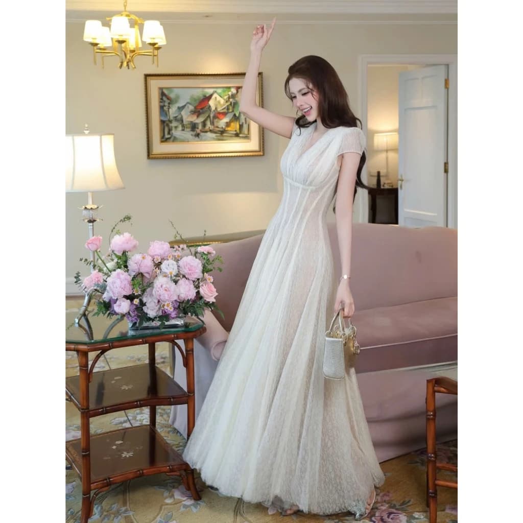 Đầm Ren Cổ V Tiểu Thư Dự Tiệc Dạo Phố Siêu Xinh