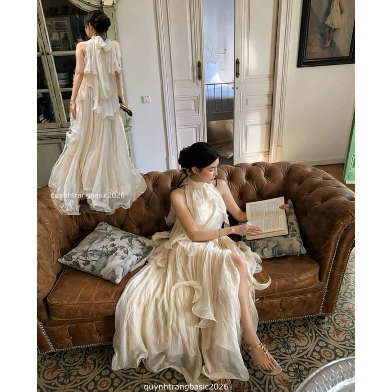 Đầm Maxi Ivory Ruffle Dress – Váy Dài Cổ Yếm Xếp Ly Bèo Nhún Bay Bổng Phong Cách Nàng Thơ By QuynhTrangBasic
