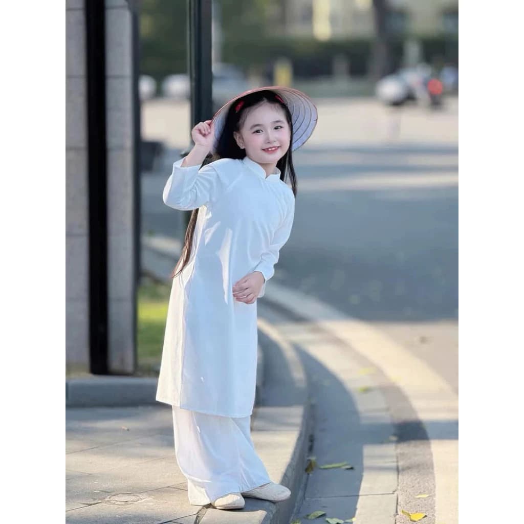 ( Bộ Áo Dài Trắng ) Bộ áo dài trắng kèm quần trắng cho bé gái mầm non mẫu giáo kỷ yếu chất lụa đẹp