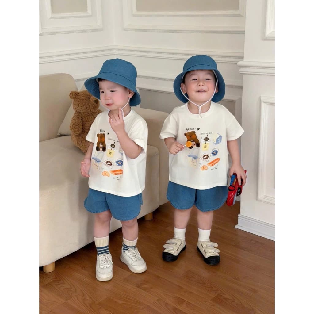 (TẶNG MŨ) Set áo phông trắng + quần jeans mềm cho bé đi học đi chơi chất cotton mềm mát và co giãn tốt