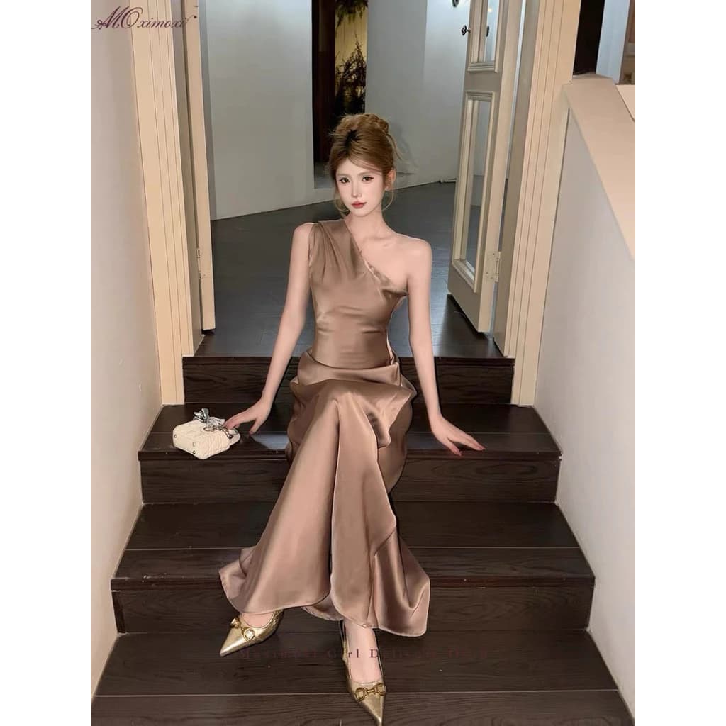 [Champagne Muse] Đầm lụa hở lưng thiết kế sang trọng basic