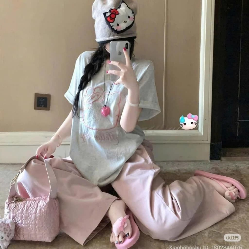 Set Bộ Nỉ Raglan Nữ Hello Kitty - Áo Sweater Phối Tay Quần Ống Rộng Genzstudio