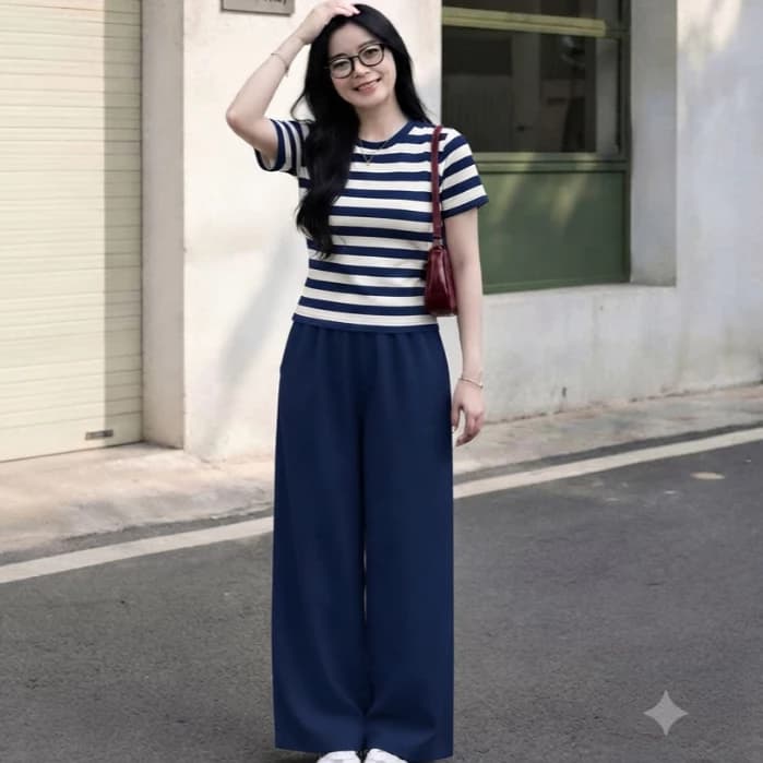 Set Bộ Nữ G8 Áo Kẻ Ngang Phối Quần Đùi - Bộ Đồ Chất Poly Cao Cấp Mặc Nhà, Đi Chơi Năng Động, Trẻ Trung