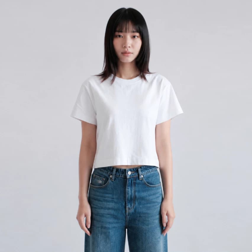 Áo Thun Trắng Trơn Nữ Dáng Ngắn, Áo Thun Boxy Nữ, Áo Phông Trơn Trắng Đen - Chất liệu 240GSM Đứng Form