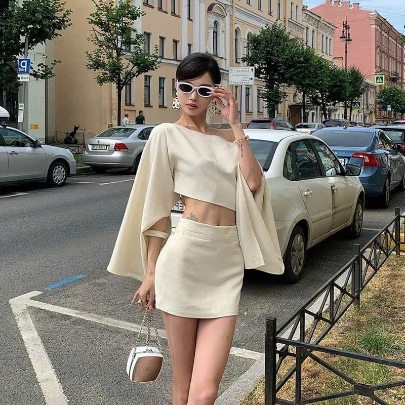 SET CROPTOP LỆCH VAI TAY LOE PHỐI CHÂN VÁY ÔM BODY NỮ TÔN DÁNG PHONG CÁCH HÀN QUỐC