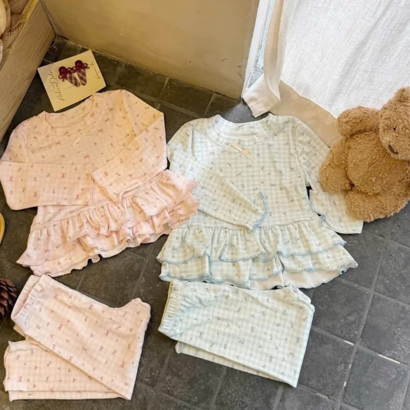 Bộ dài tay bé gái hoa nhí gắn nơ-viền bèo, 2 màu, sz 8-22 kg đồ thu đông cho bé
