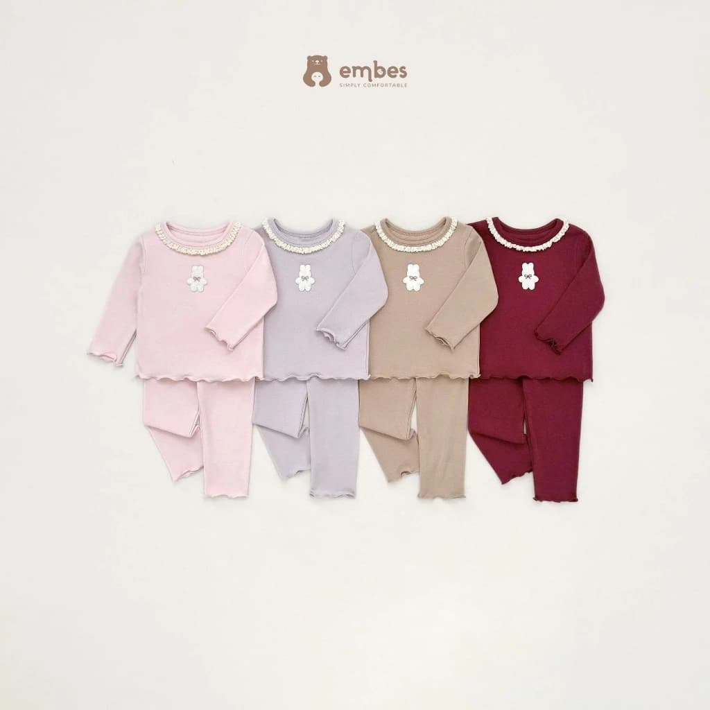 Bộ Dài Tay Bé Gái Embes, Bộ Đồ Dài Tay Cổ Viền Ren Thêu Thỏ Chất Viscose Cho Bé Gái Size Từ 8-18kg