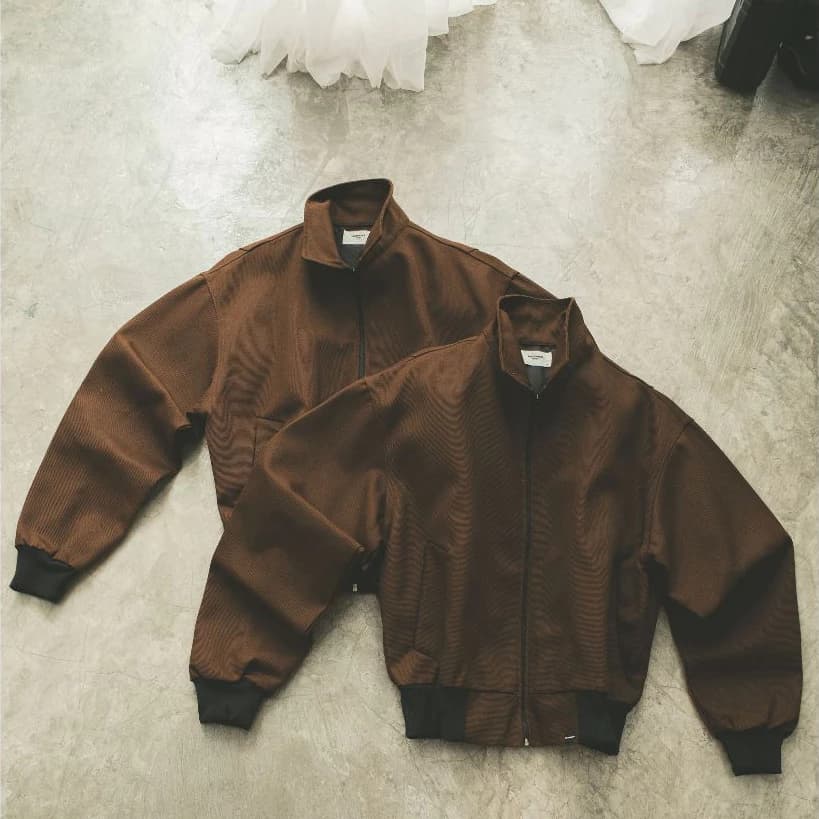 ÁO KHOÁC BOMBER CHẤT LIỆU VẢI BỐ CANVAS - 𝐑𝐀𝐖 𝐂𝐀𝐍𝐕𝐀𝐒 𝐁𝐎𝐗𝐘 𝐁𝐎𝐌𝐁𝐄𝐑