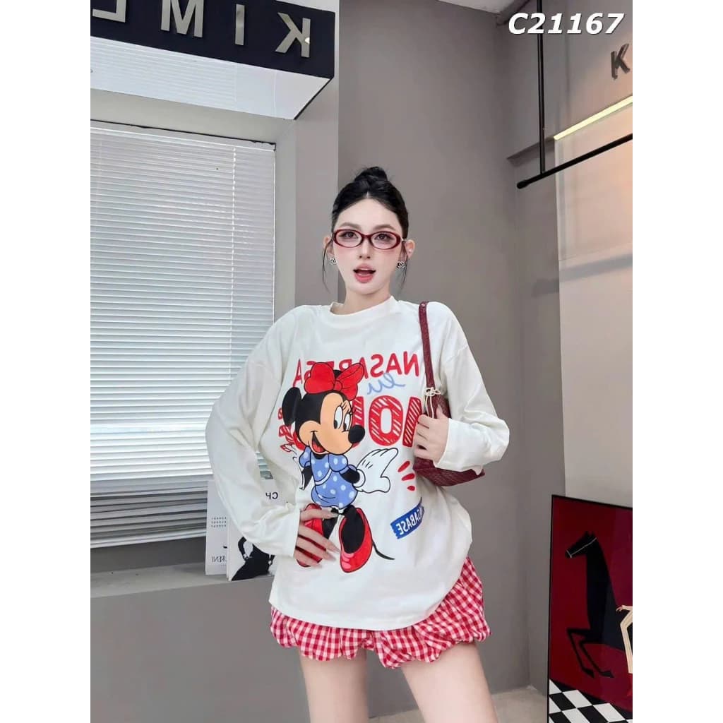 Set Bộ Đồ Nữ Áo Thun Giấy Trắng In Mickey Nơ Giày Đỏ Dài Tay Mix Quần Bí Kẻ Caro Đỏ Phồng Gấu